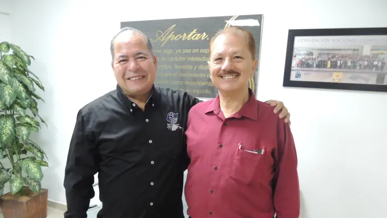 Realiza Ejecutivos de Ventas y Mercadotecnia su última sesión del año, con motivante charla con Gnozin Navarro