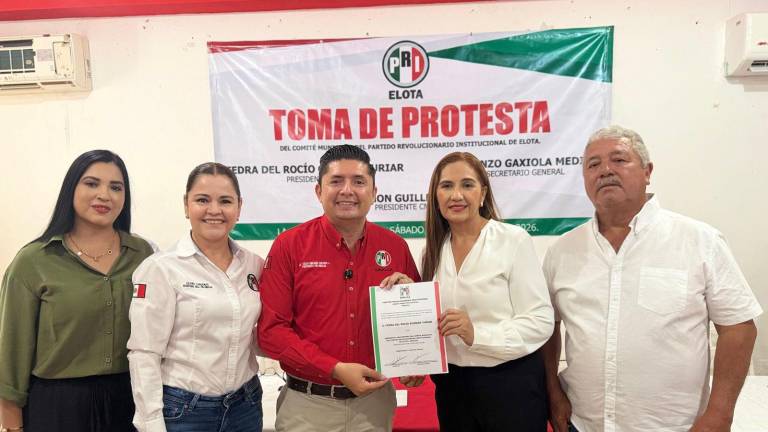 Entrega de nombramiento a la nueva dirigencia del PRI en Elota.