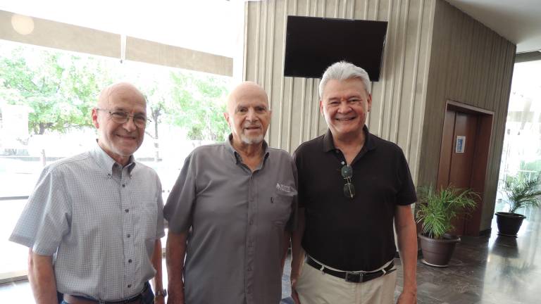 Guillermo Ruiz, Willy Acosta y Paúl Chávez.