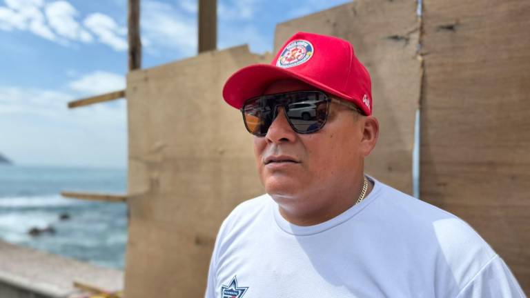Playas como Los Pinitos, algunos puntos de la Zona Dorada, Pueblo Bonito y la Isla de la Piedra fueron reabiertas este miércoles.