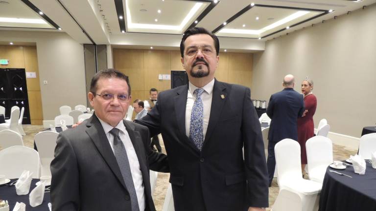 Rinde protesta el nuevo consejo directivo del Colegio de Abogados Eustaquio Buelna