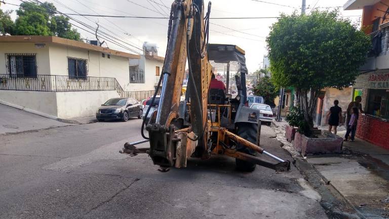 La reducción de la circulación se presenta en el cruce de las avenidas Río Piaxtla y Bernardo Vázquez.
