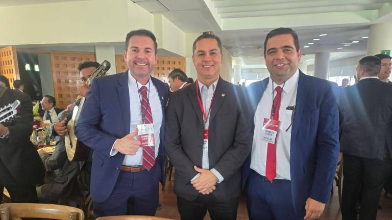 Sergio Rojas (izquierda) forma ahora parte de la Cámara Nacional de la Industria de Transformación como vicepresidente nacional de Proyectos Especiales.