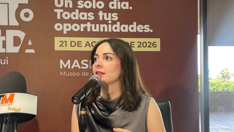 Abril Estefanía Vega Araiza, directora del Servicio Estatal del Empleo, explica las oportunidades de empleo que se han ofrecido.