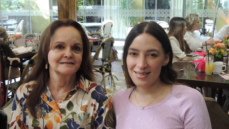 Celebran los 72 años de Beatriz Elizabeth Félix Tamayo