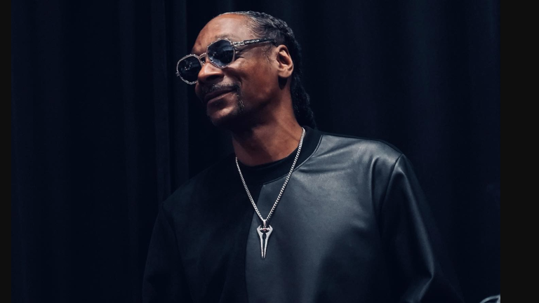 Snoop Dogg toma la decisión de dejar el cigarro.