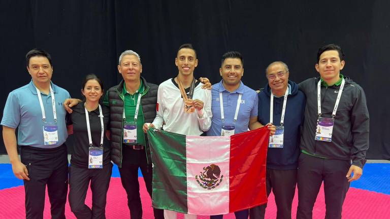 Carlos Navarro obtiene bronce en Mundial de Taekwondo Bakú 2023
