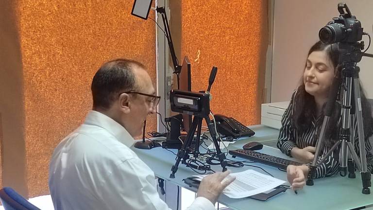 El Alcalde de Ahome, Antonio Menéndez de Llano Bermúdez, hace el trámite de la CRUP Biométrica.