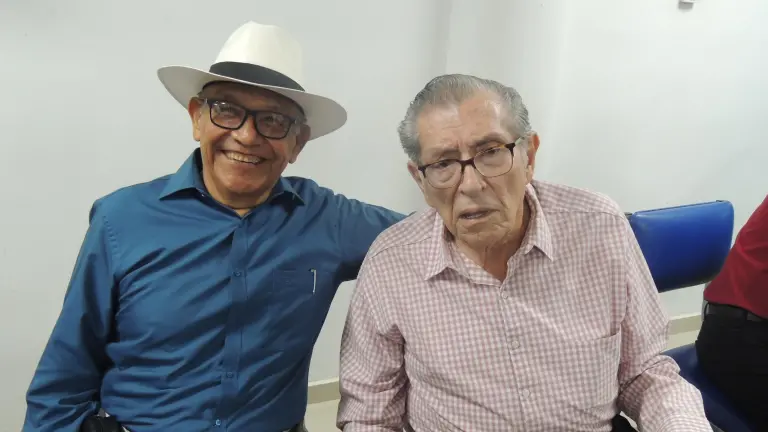 Comparte Paúl Chávez con empresarios, estrategias para reinventar su negocio