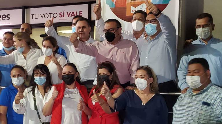 A los tumbos, a destiempo y con documentación incompleta, registra PRI a sus candidatos a las alcaldías en Sinaloa