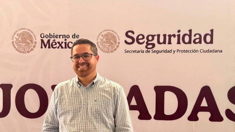 Cuitláhuac González Galindo, Secretario de Salud en Sinaloa.