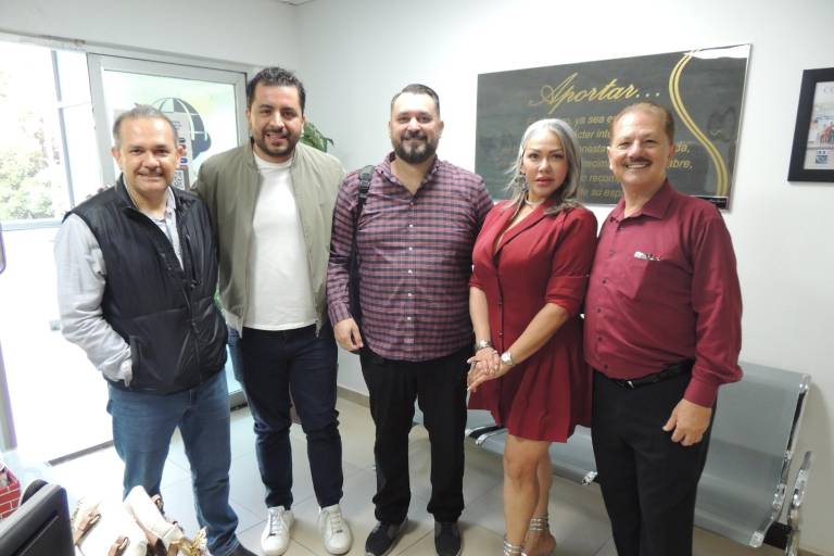 Realiza Ejecutivos de Ventas y Mercadotecnia su última sesión del año, con motivante charla con Gnozin Navarro