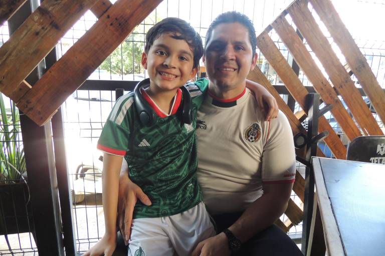 Festejan sinaloenses segundo triunfo de México en la Copa Mundial 2026