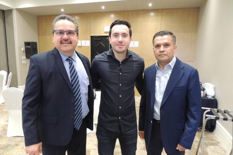 Rinde protesta el nuevo consejo directivo del Colegio de Abogados Eustaquio Buelna