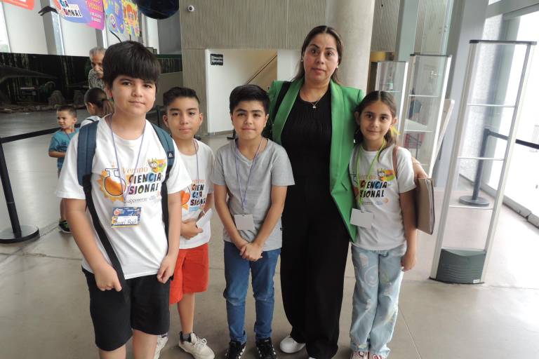 Aprenden mientras juegan en los cursos de verano de Centro de Ciencias de Sinaloa