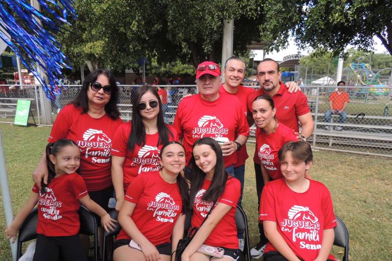 Disfrutan en el Instituto Senda de su tradicional evento ‘Rojos y Azules’