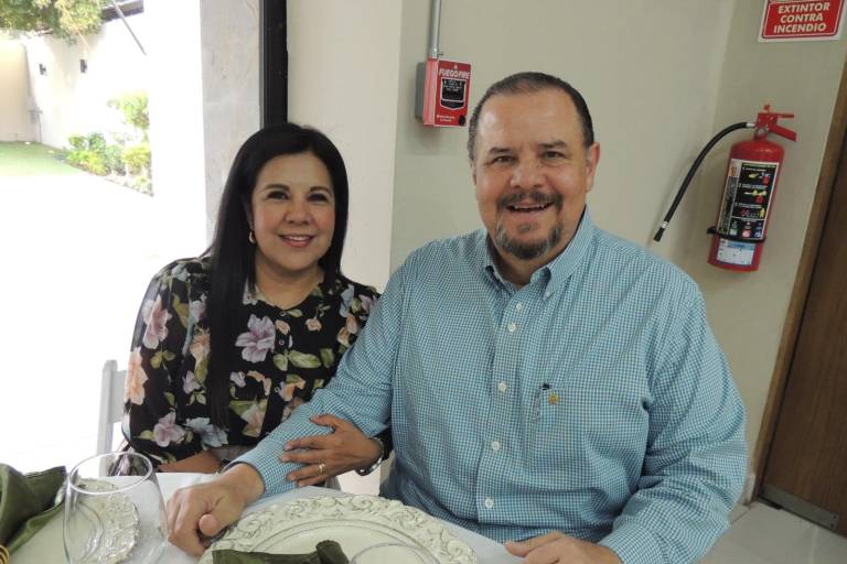 Disfrutan mamás rotarianas de su tradicional Día de las Madres