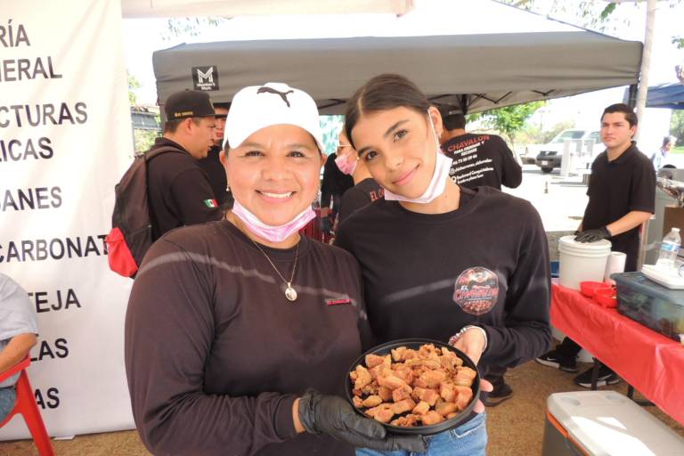 Disfrutan de la primera Feria Estatal del Chicharrón 2026