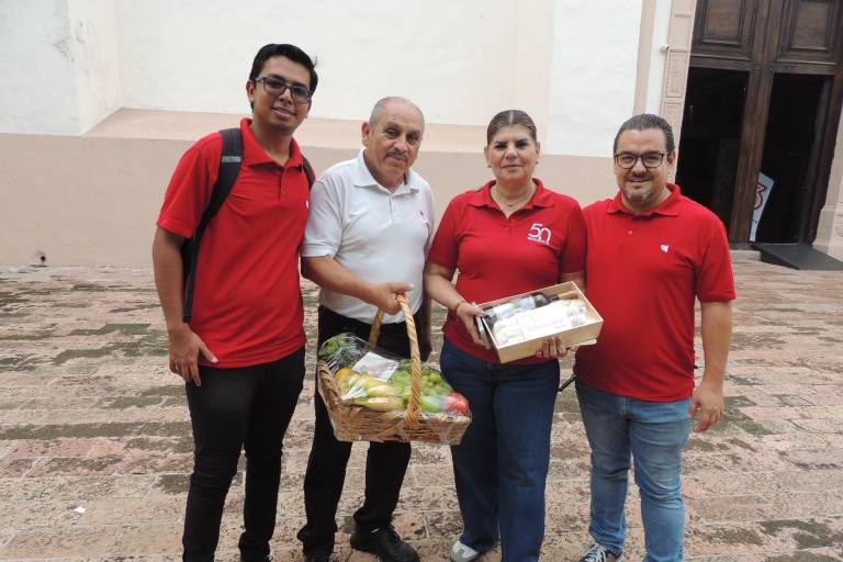 Agradece Noroeste a Dios por su 53 Aniversario