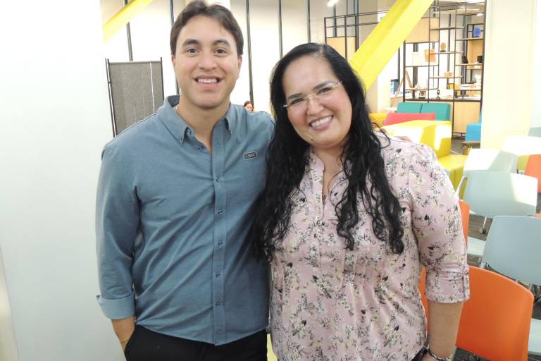 Señala Adrián Espinoza que la Inteligencia Artificial viene a sumar, no a reemplazar