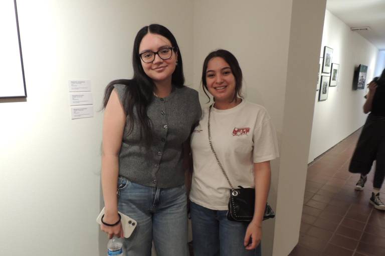 Admiran la trayectoria de Pedro Valtierra, con su exposición ‘Volver a la tierra del Quetzal’