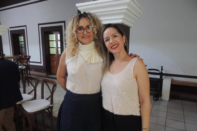 Rinde AMMJE homenaje a la empresaria y socia fundadora Martha Georgina Orozco