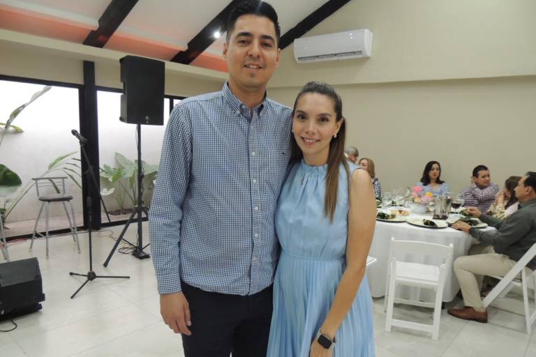 Disfrutan mamás rotarianas de su tradicional Día de las Madres