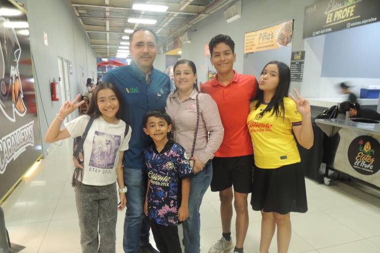 Celebran el triunfo de Caballeros de Culiacán vs Rayos de Hermosillo