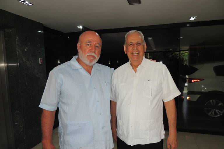 Relizan despedida especial en honor al Padre Juan Ruiz
