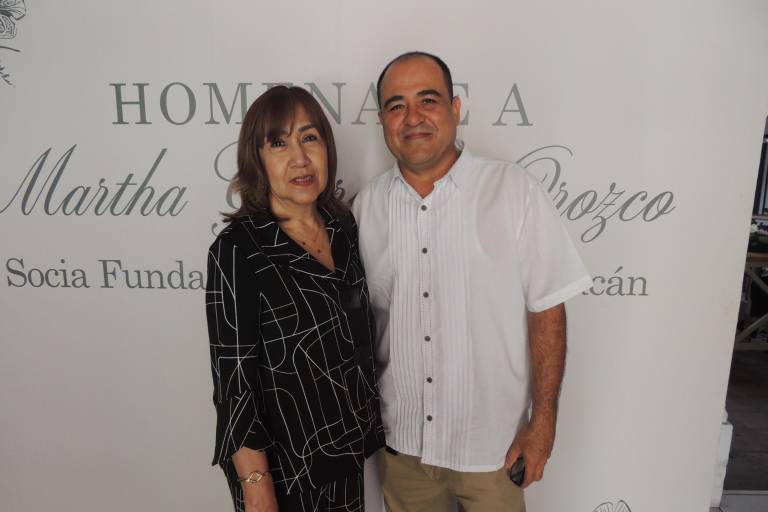 Rinde AMMJE homenaje a la empresaria y socia fundadora Martha Georgina Orozco