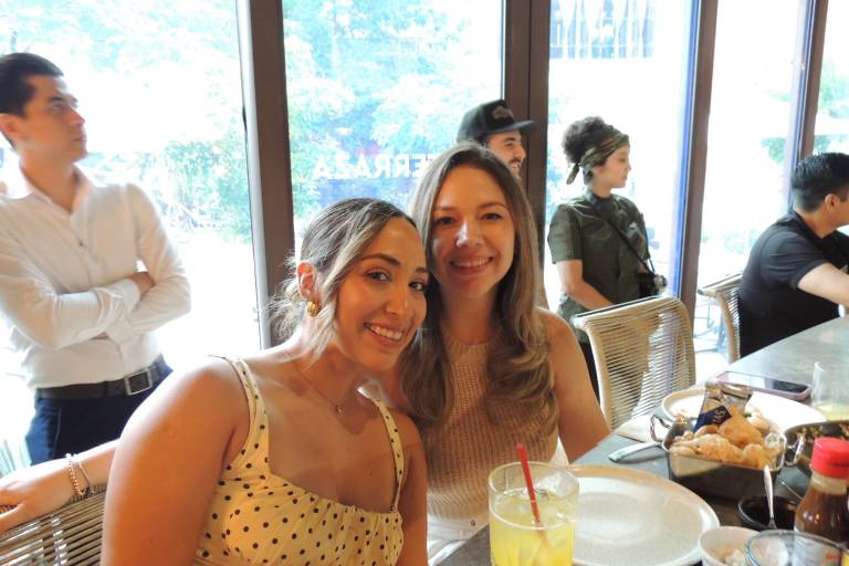 Comparten charlas desde la barra en ‘Tragos &amp; Esencia’, en Humaya Restaurante