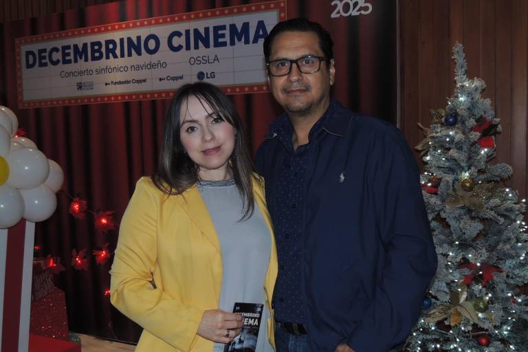 Dan sinaloenses la bienvenida a la Navidad, con el Concierto Decembrino Cinema