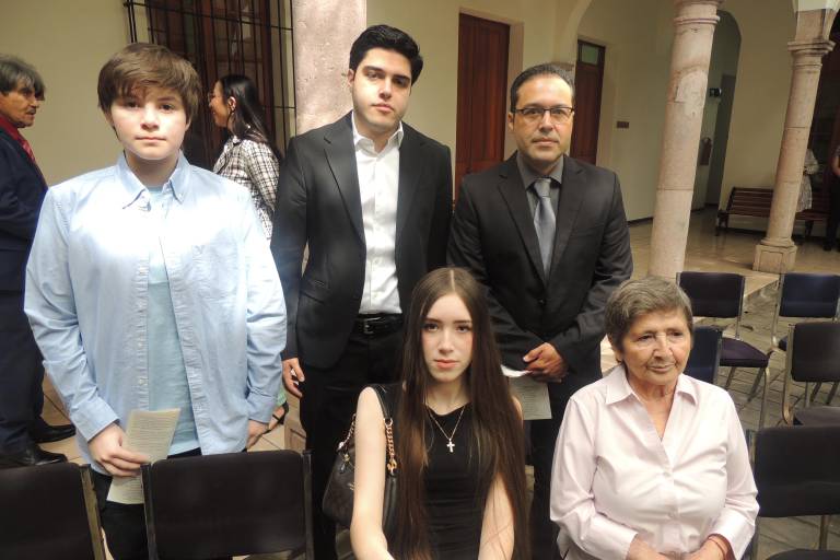 Celebran ingreso de Nidia Maribel León, al Colegio de Sinaloa