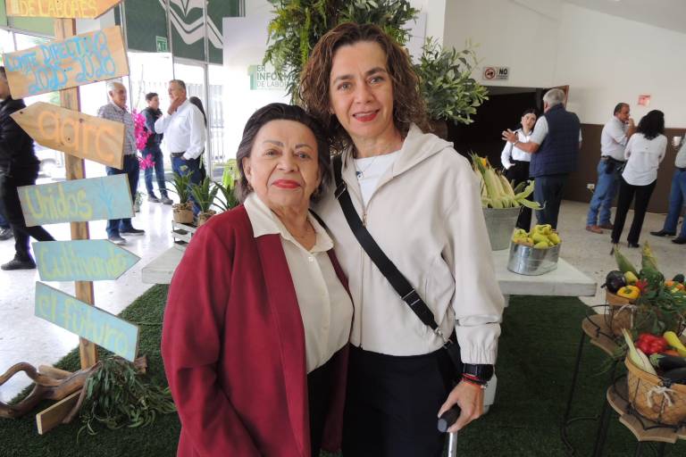 Comparte los logros y retos del campo en su primer Informe de Labores