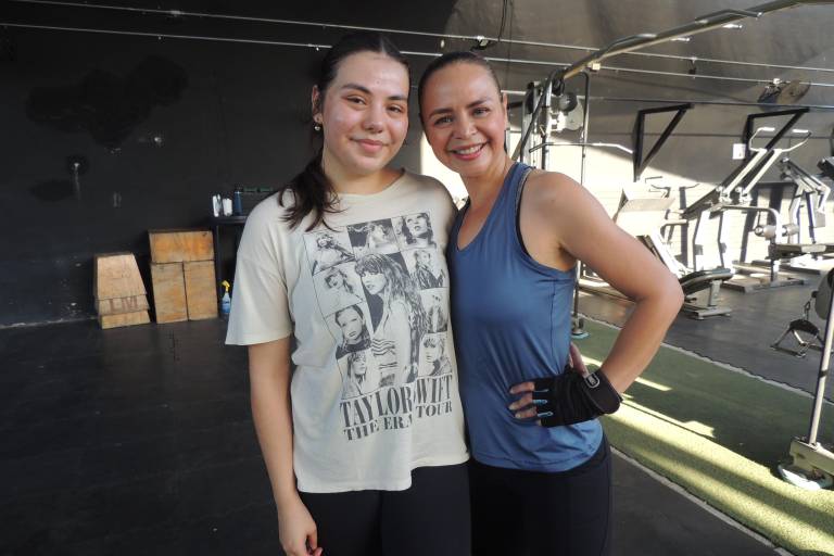 Celebran amigos un cumpleaños más de Linda Rentería