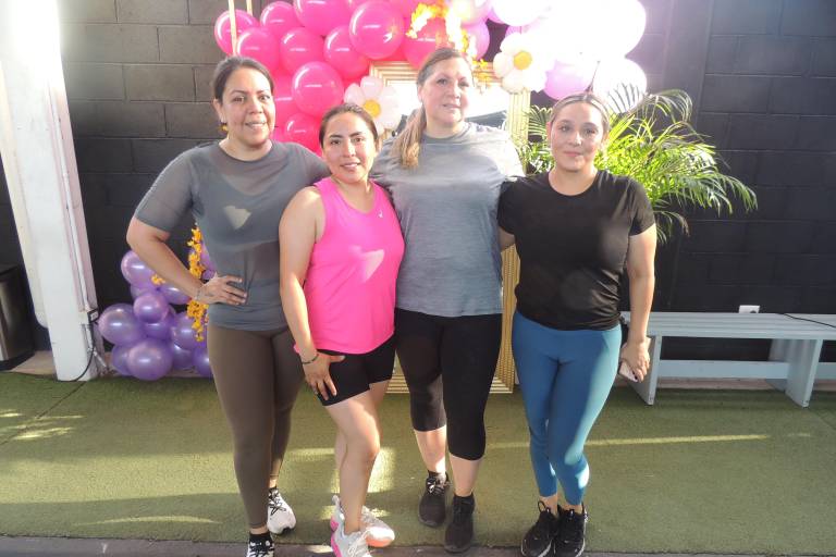 Celebran amigos un cumpleaños más de Linda Rentería