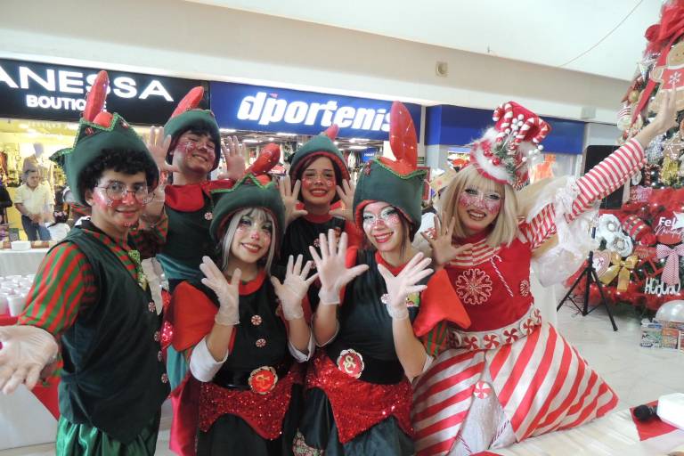 Comparte Casa Ley su tradicional Rosca de Reyes