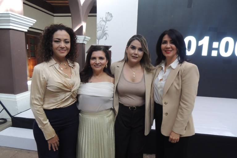 Rinde AMMJE homenaje a la empresaria y socia fundadora Martha Georgina Orozco