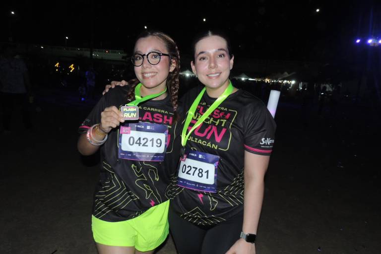 Vibran con la música de Adrián Cota y Mau y Ricky en la Flash Night Culiacán