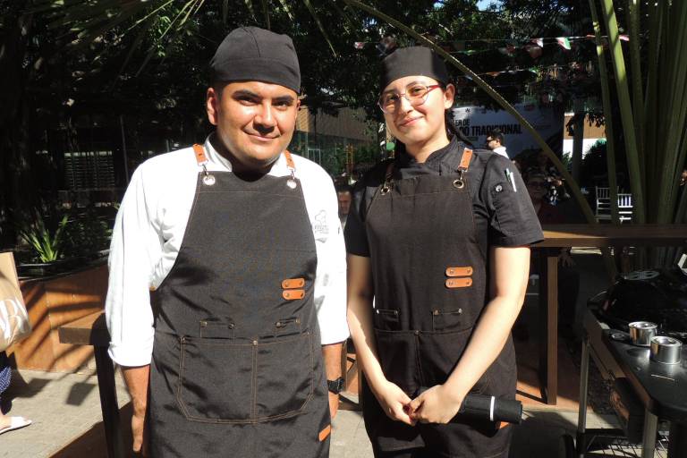 Con taller de asado, celebra Gourmet Cimaco a los papás en su día