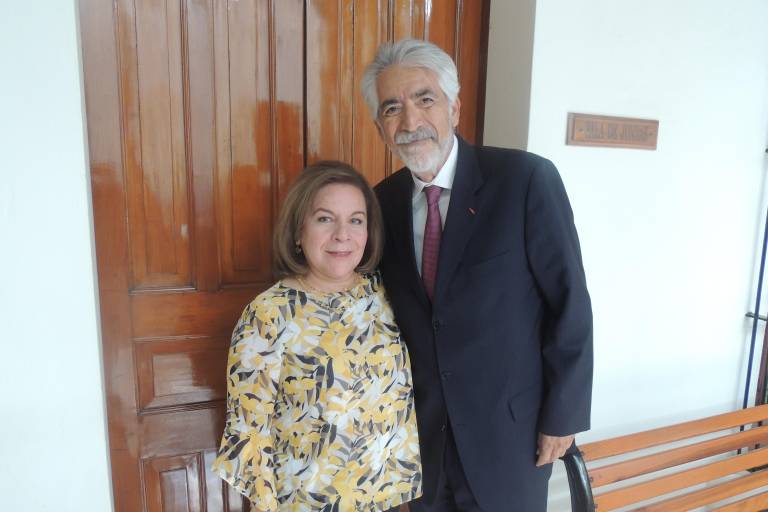 Celebran ingreso de Nidia Maribel León, al Colegio de Sinaloa