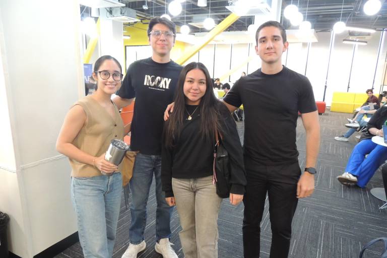 Conocen alumnos la realidad actual de los mercados financieros