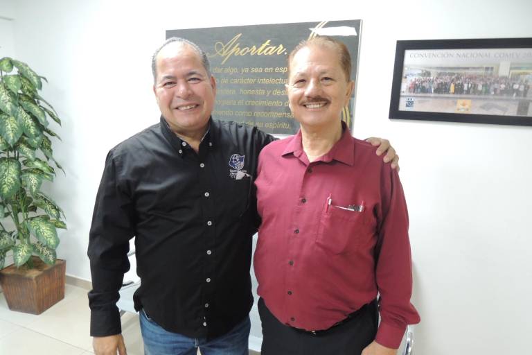 Realiza Ejecutivos de Ventas y Mercadotecnia su última sesión del año, con motivante charla con Gnozin Navarro