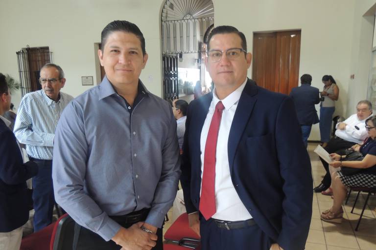 Celebran ingreso de Nidia Maribel León, al Colegio de Sinaloa