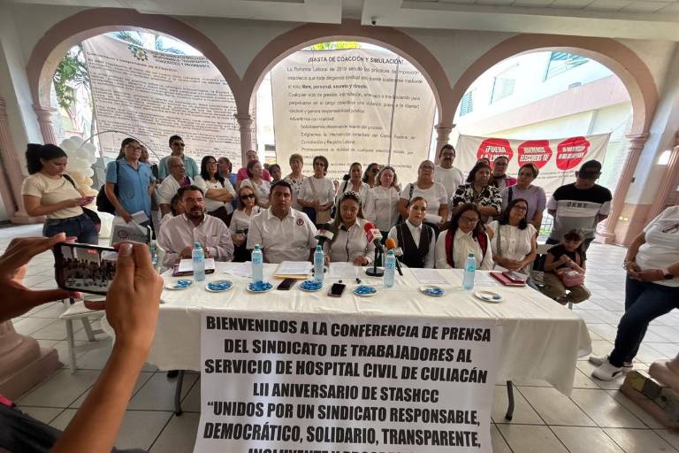 Trabajadores del Hospital Civil de Culiacán denuncian supuestas irregularidades en la dirigencia sindical.