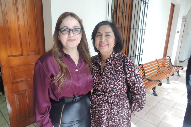 Celebran ingreso de Nidia Maribel León, al Colegio de Sinaloa