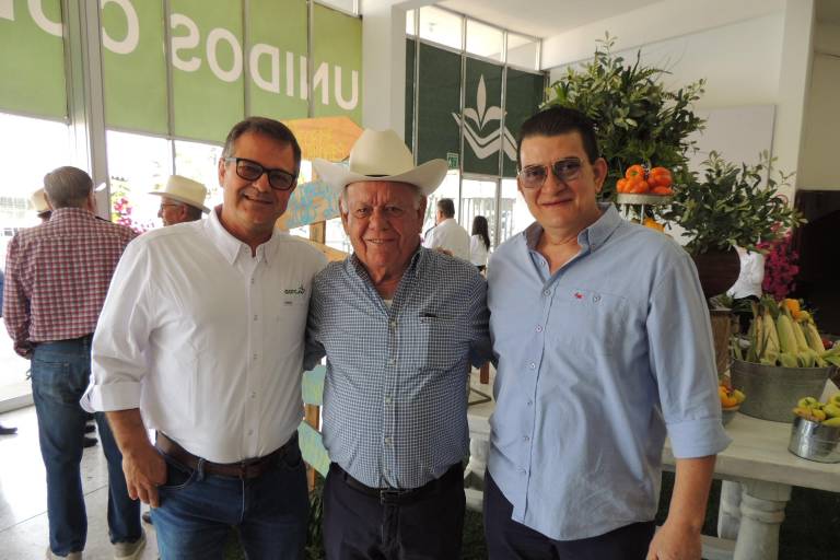 Comparte los logros y retos del campo en su primer Informe de Labores