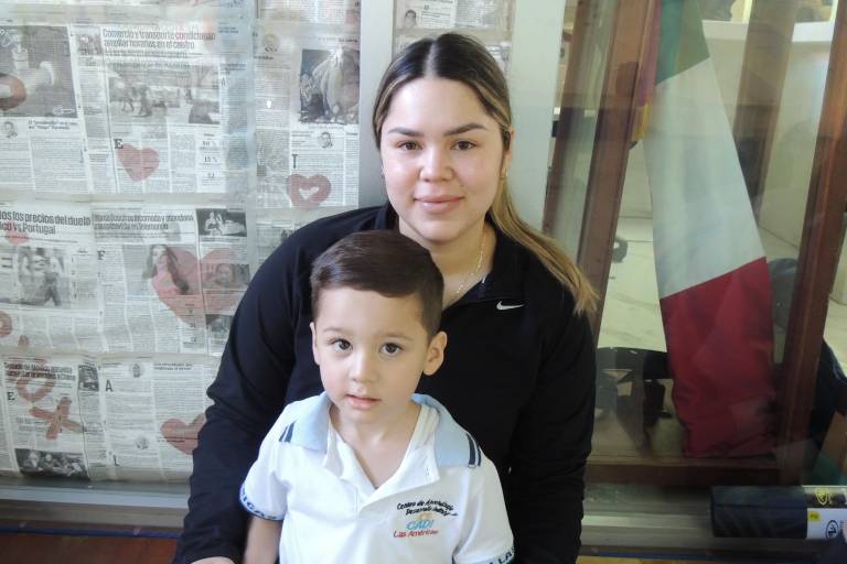 Con un taller de matrogimnasia fortalecen papás su relación con sus hijos