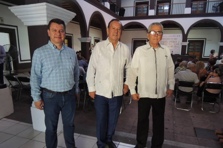Muestra David Rubio sus orígenes en la presentación de su nuevo libro