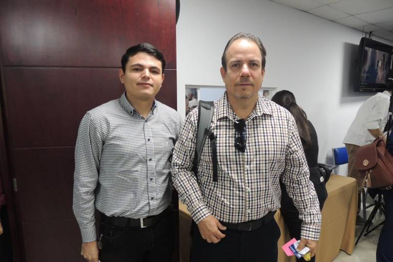 Realiza Ejecutivos de Ventas y Mercadotecnia su última sesión del año, con motivante charla con Gnozin Navarro